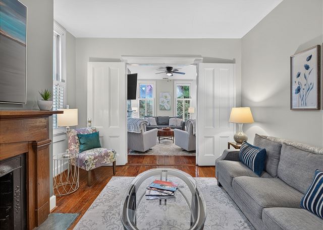 Steps from Forsyth Park-Parking Spot Included!