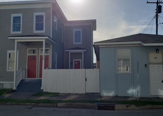 "Charming 3BR Stay in the Center of Savannah | Sleeps 6+