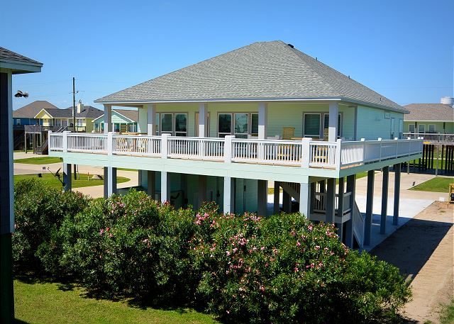 Vacation Al Homes In Crystal Beach Texas Amazing Views From This 3 Bedroom 2 5 Bath House Sleeps 13 In Por Tidelands Subdivision