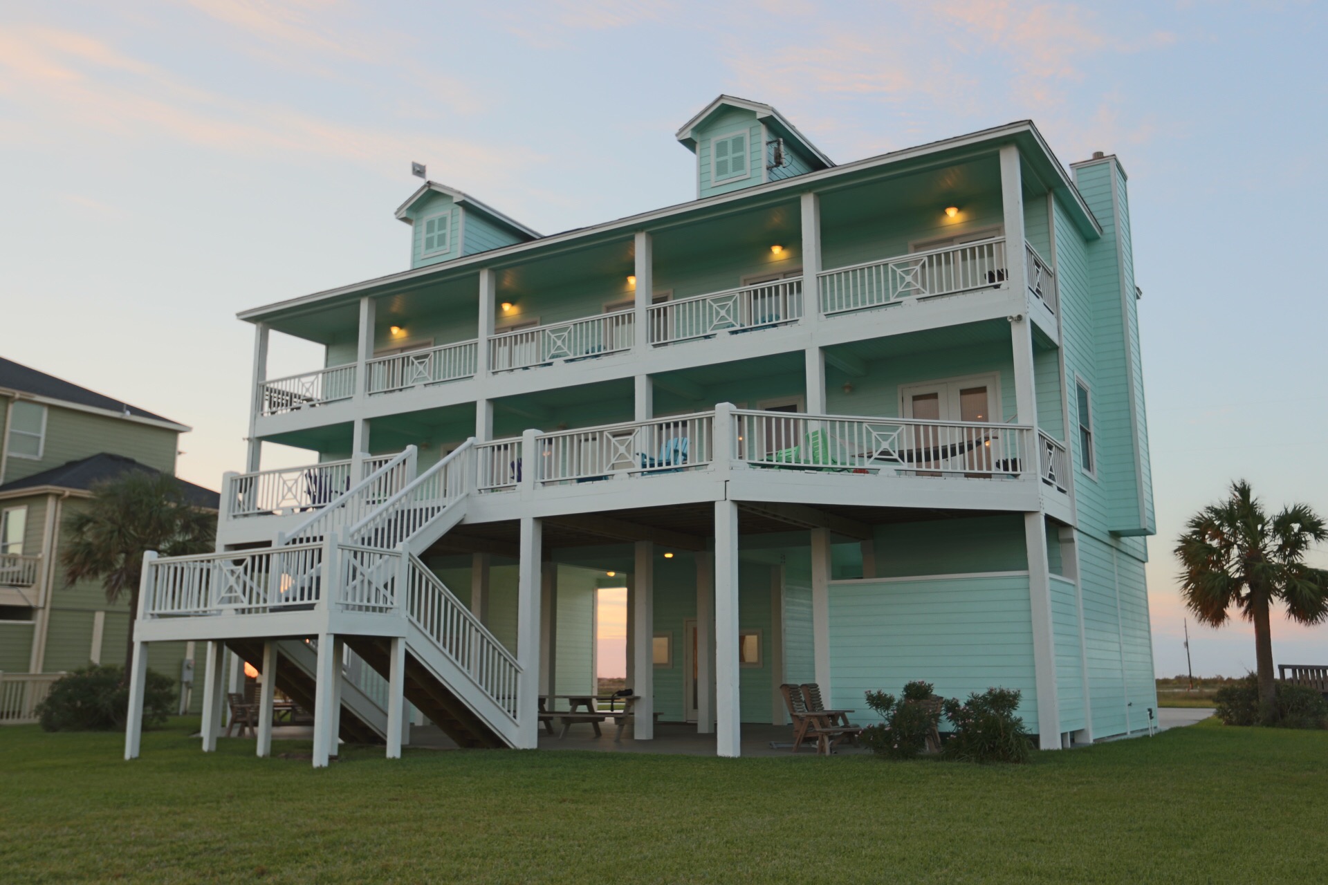 The Ritz of Crystal Beach Vacation Rental in Crystal Beach,TX Cobb