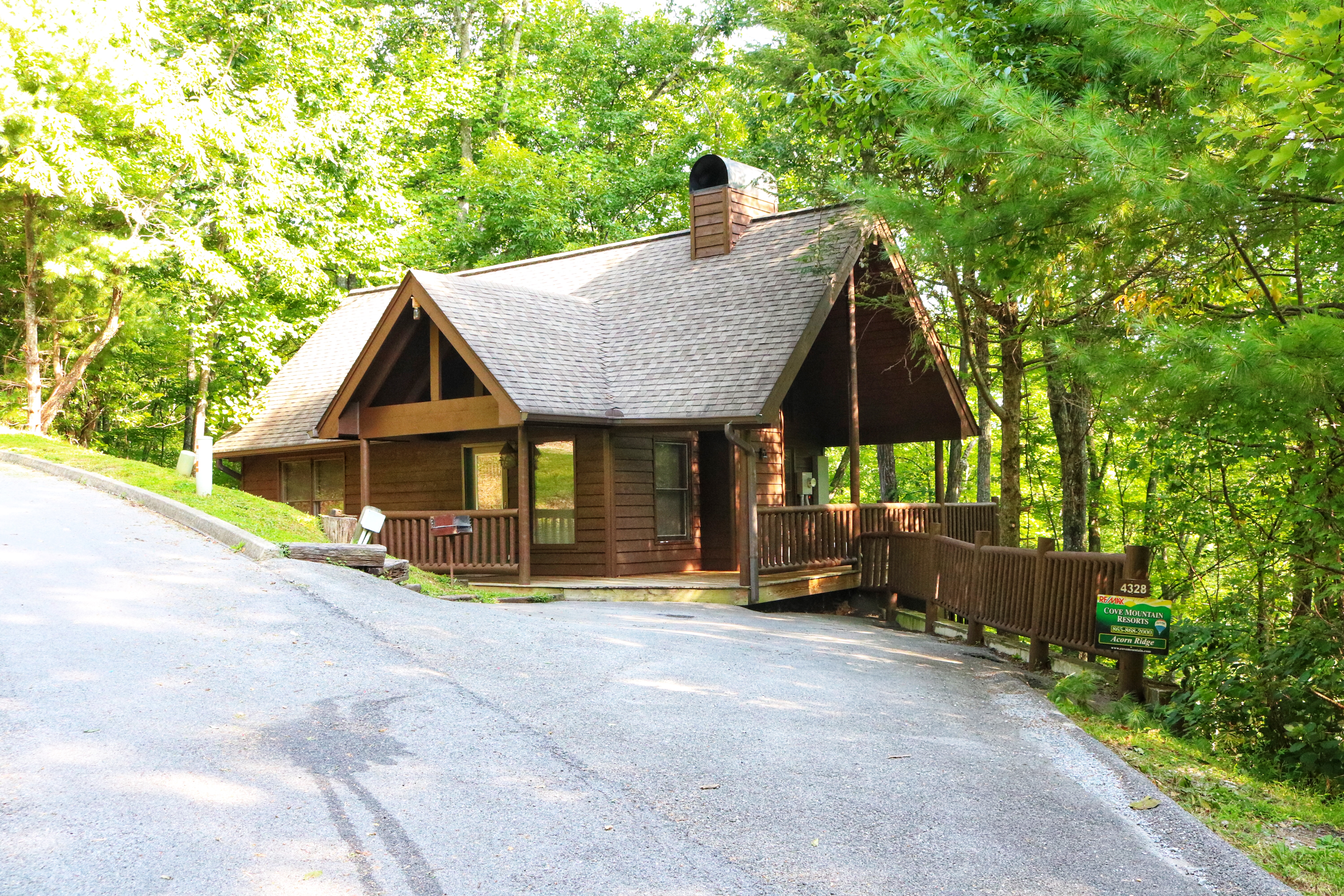 Acorn Ridge Re Max Cove Mountain Realty Cabins