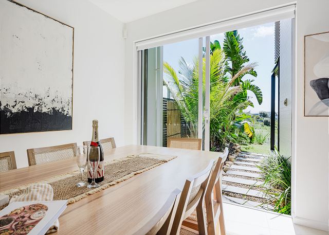 Signature Green at Magenta