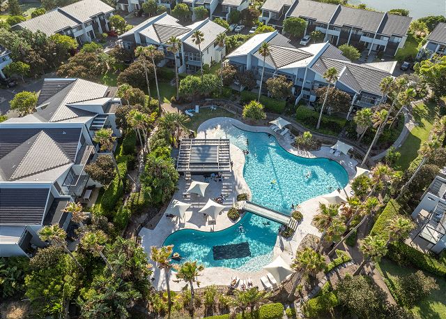 Tee & Tranquillity - 3BR Golf View Villa, Resort Access