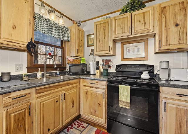 Cozy Cabin 79 Sassafras Lane