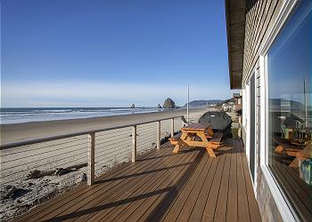 Isabel House - Cannon Beach Property Management