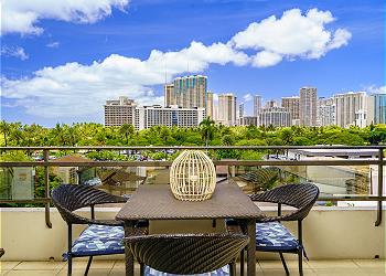 リスト内の次のコンドミニアムを見る