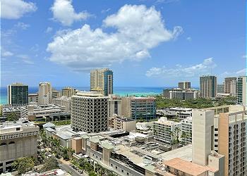 リスト内の次のコンドミニアムを見る