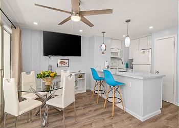 アヴィ・ドゥ・トンペット（ラタ・ポワル）No.13 21&22 垂直2本セット ワイキキ・サンセット (Waikiki Sunset) #3214 - 32階 / 2ベッドルーム