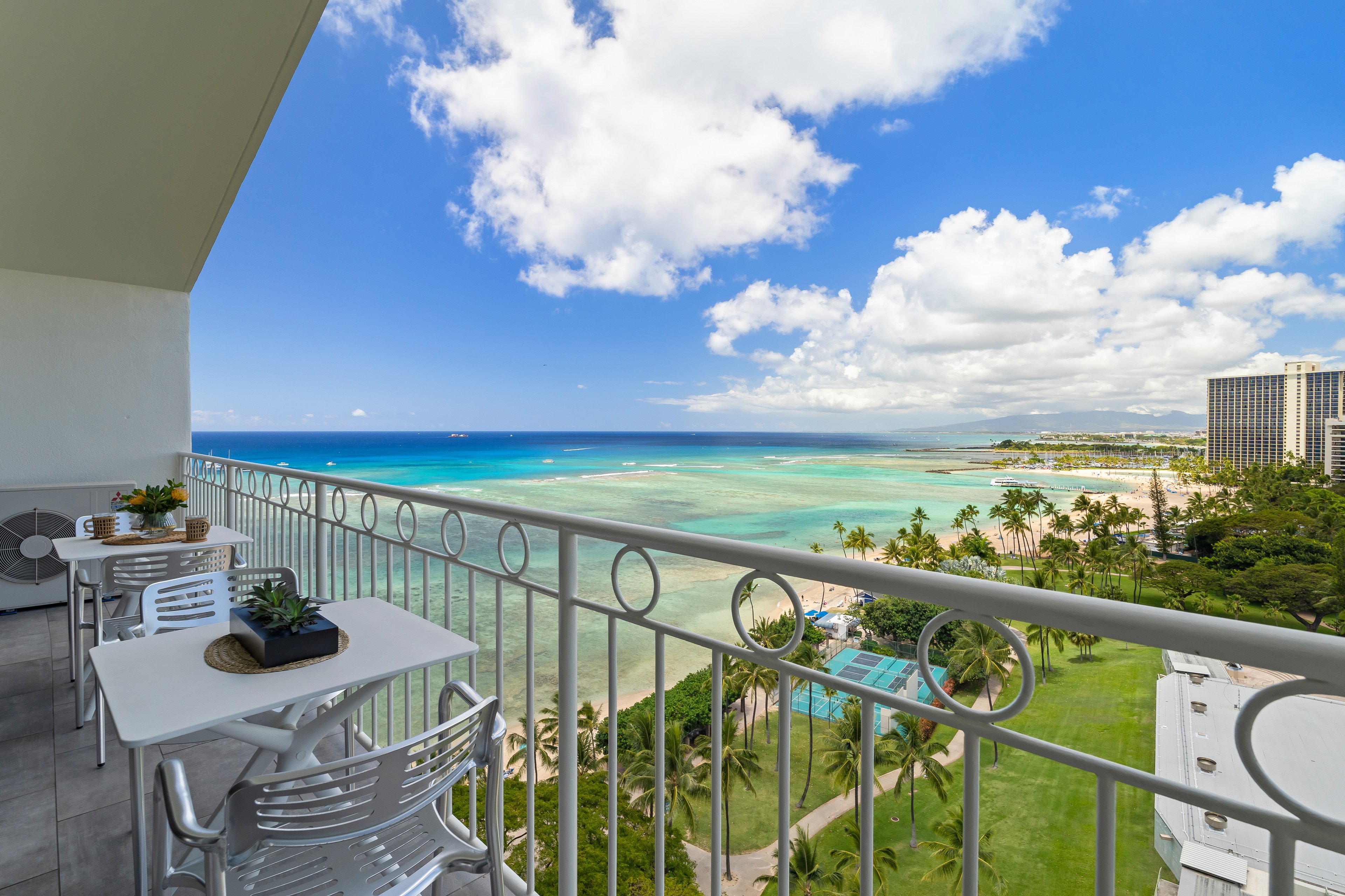 Curated visual reference: Picture Idea: Waikiki Shore Penthouse 6 Ocean View 1 Bed 2 Bath