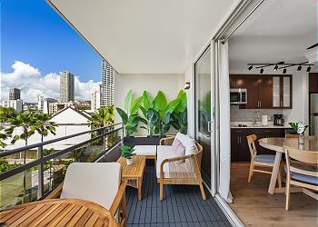 リスト内の次のコンドミニアムを見る