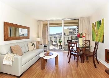 リスト内の次のコンドミニアムを見る