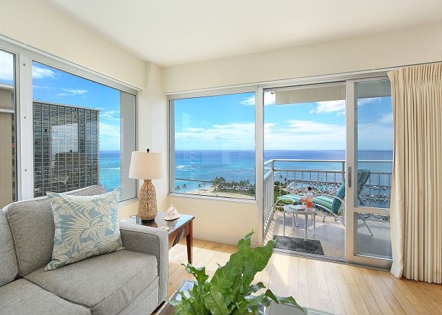 View from 19th Floor Balcony - Picture of Hilton Hawaiian Village Waikiki  Beach Resort, Oahu - Tripadvisor
