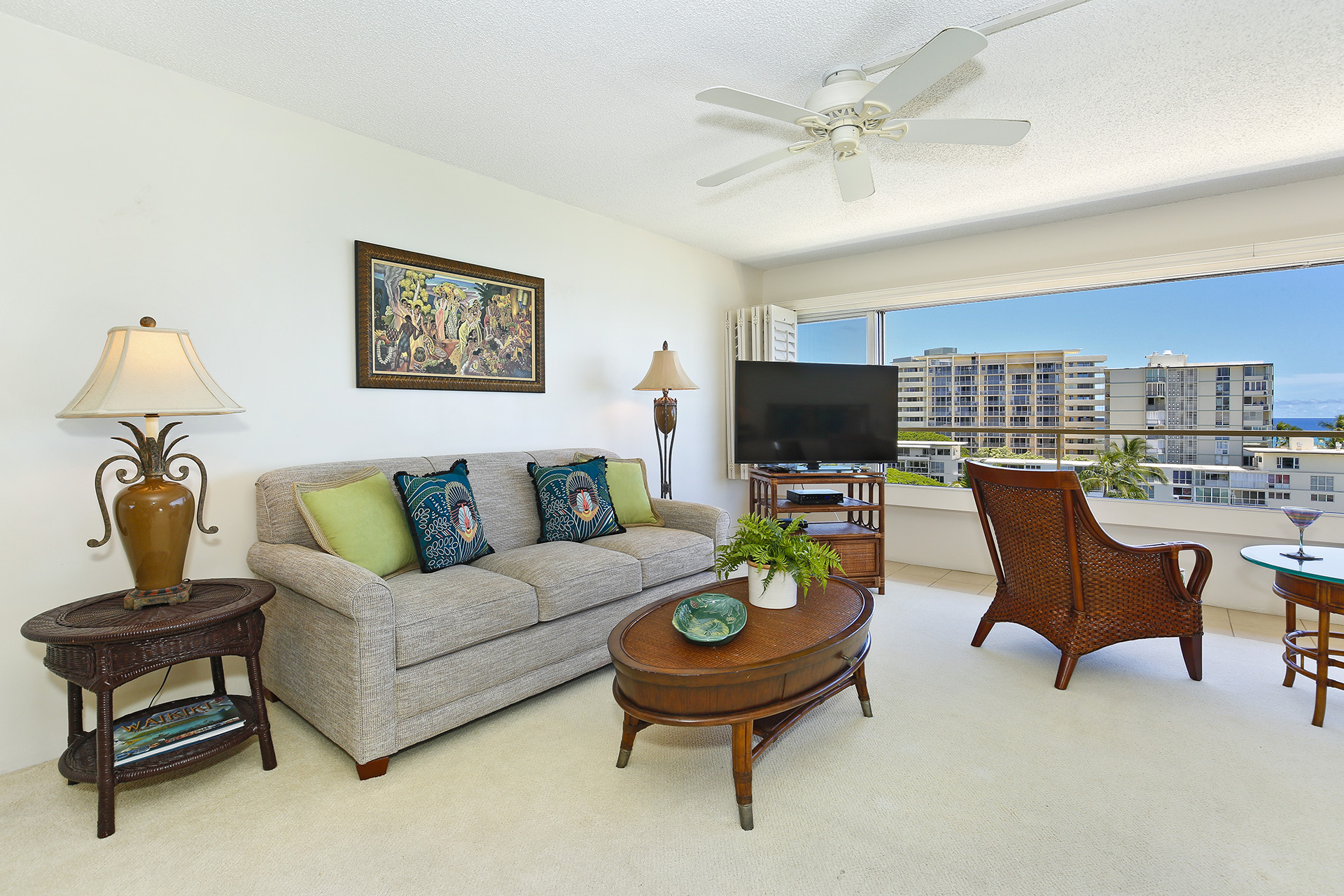 Colony Surf 807 【コロニー・サーフ 807】ハワイの海を満喫。ワンベッドルーム、オーシャンフロント