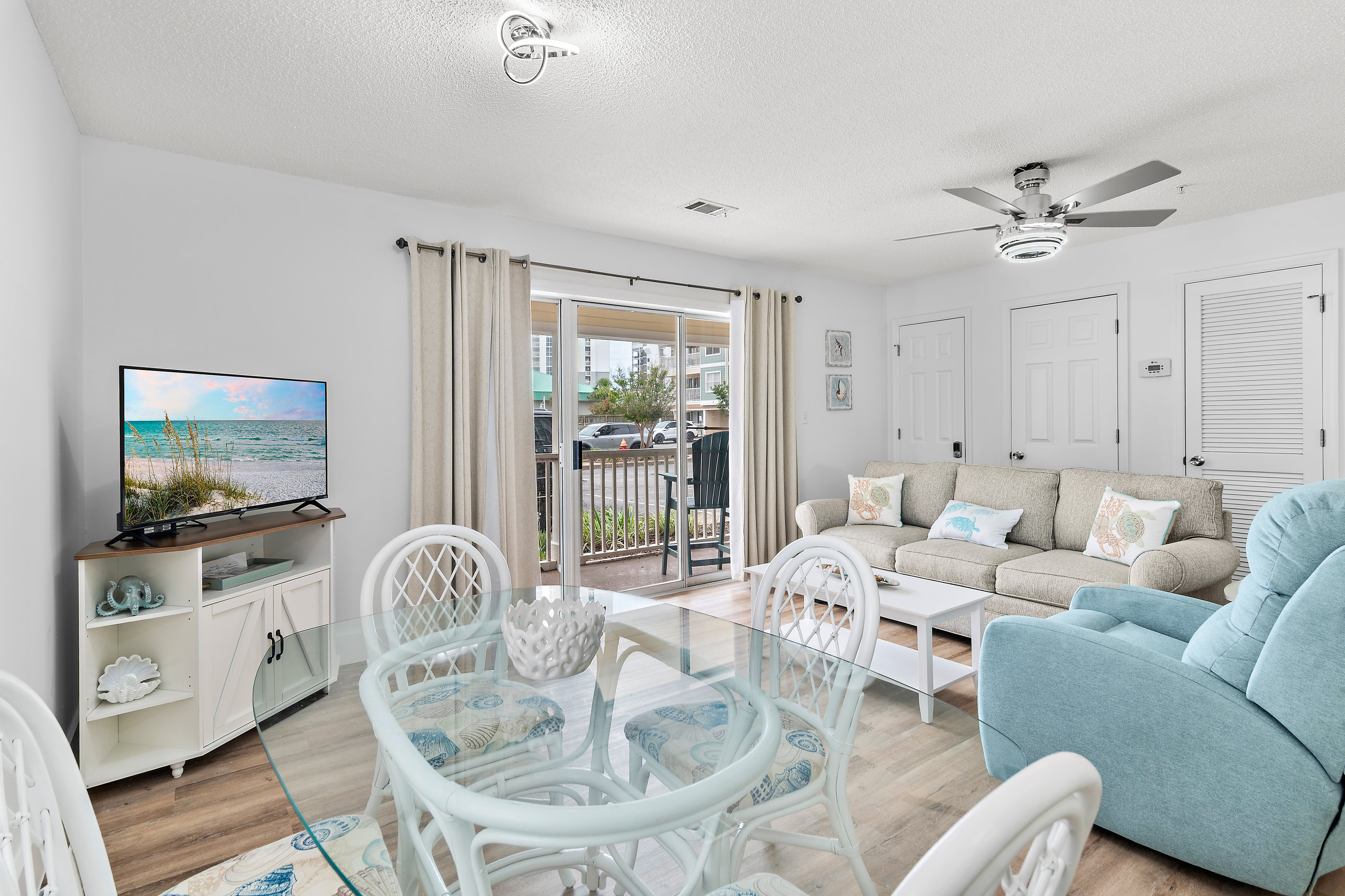 St. Martin Beachwalk 314