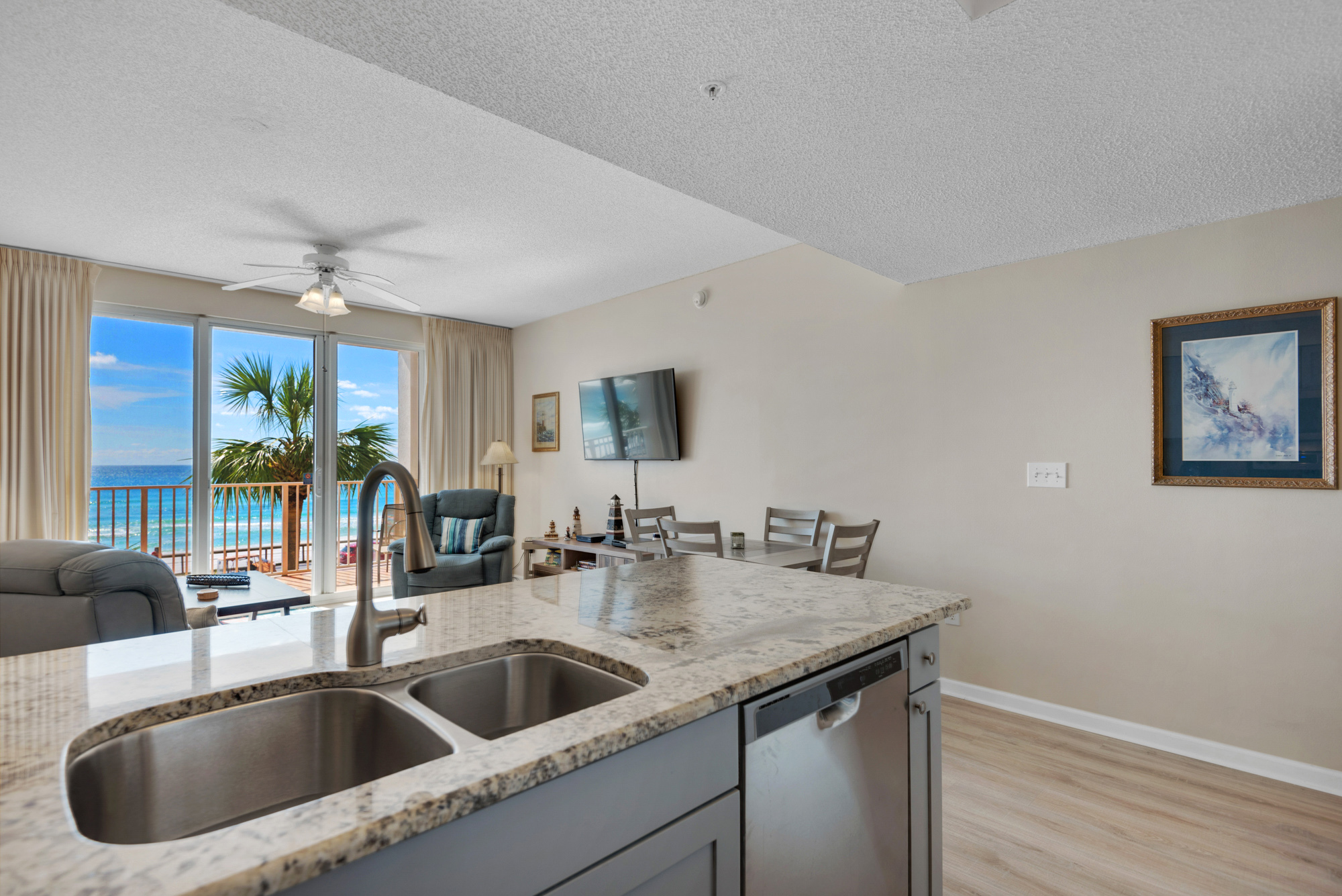 Majestic Sun A208 16