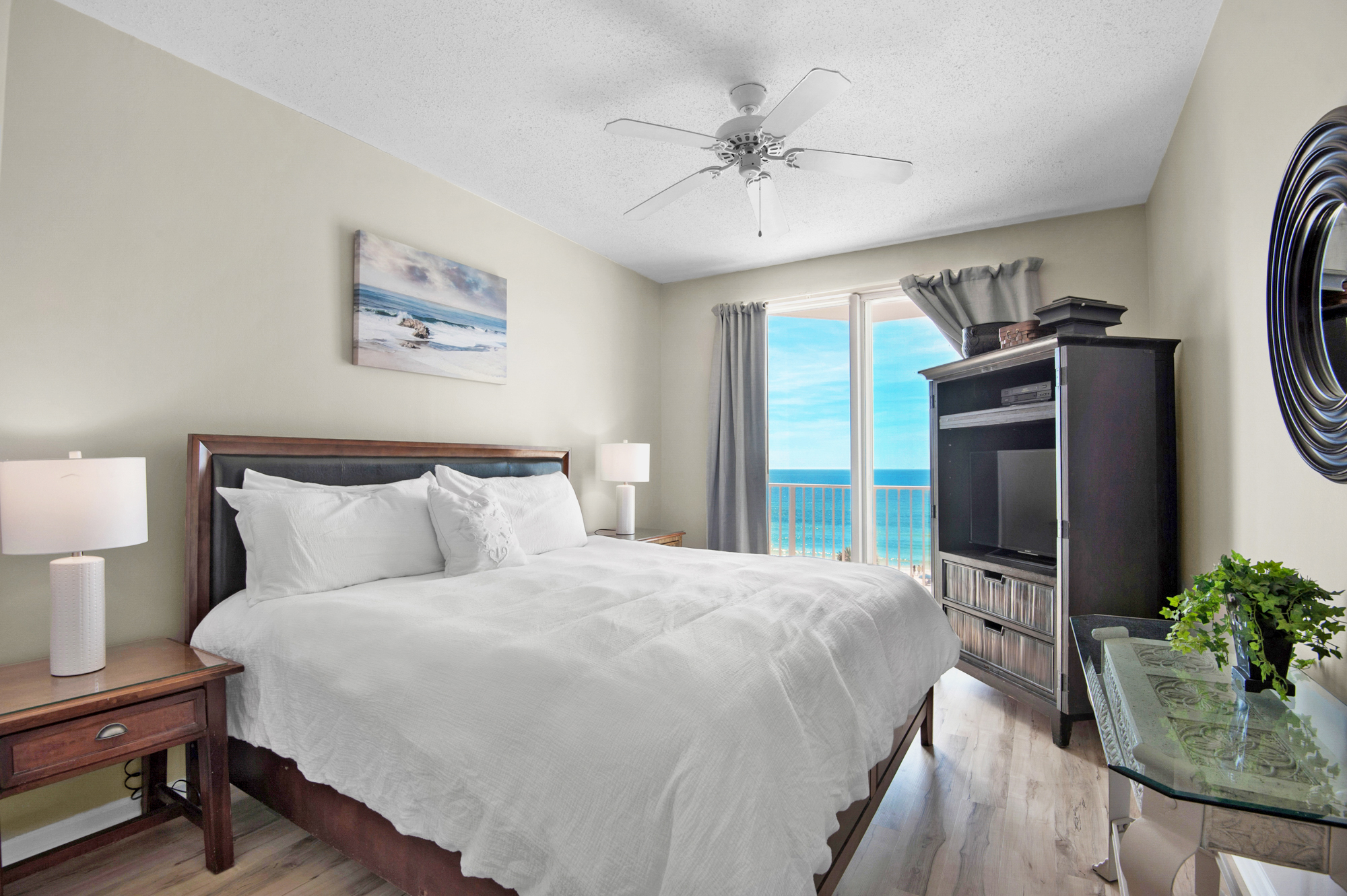 Majestic Sun 402B - Beach View Master King Suite w/ HDTV