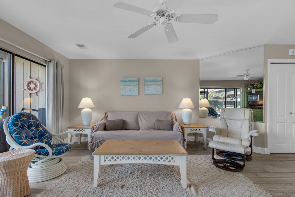 Seascape Lakefront Villa 136 2