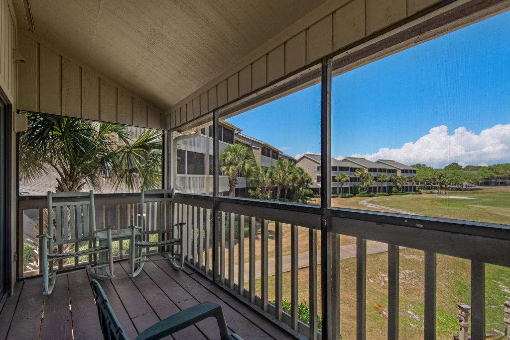 Seascape Lakefront Villa 136 27