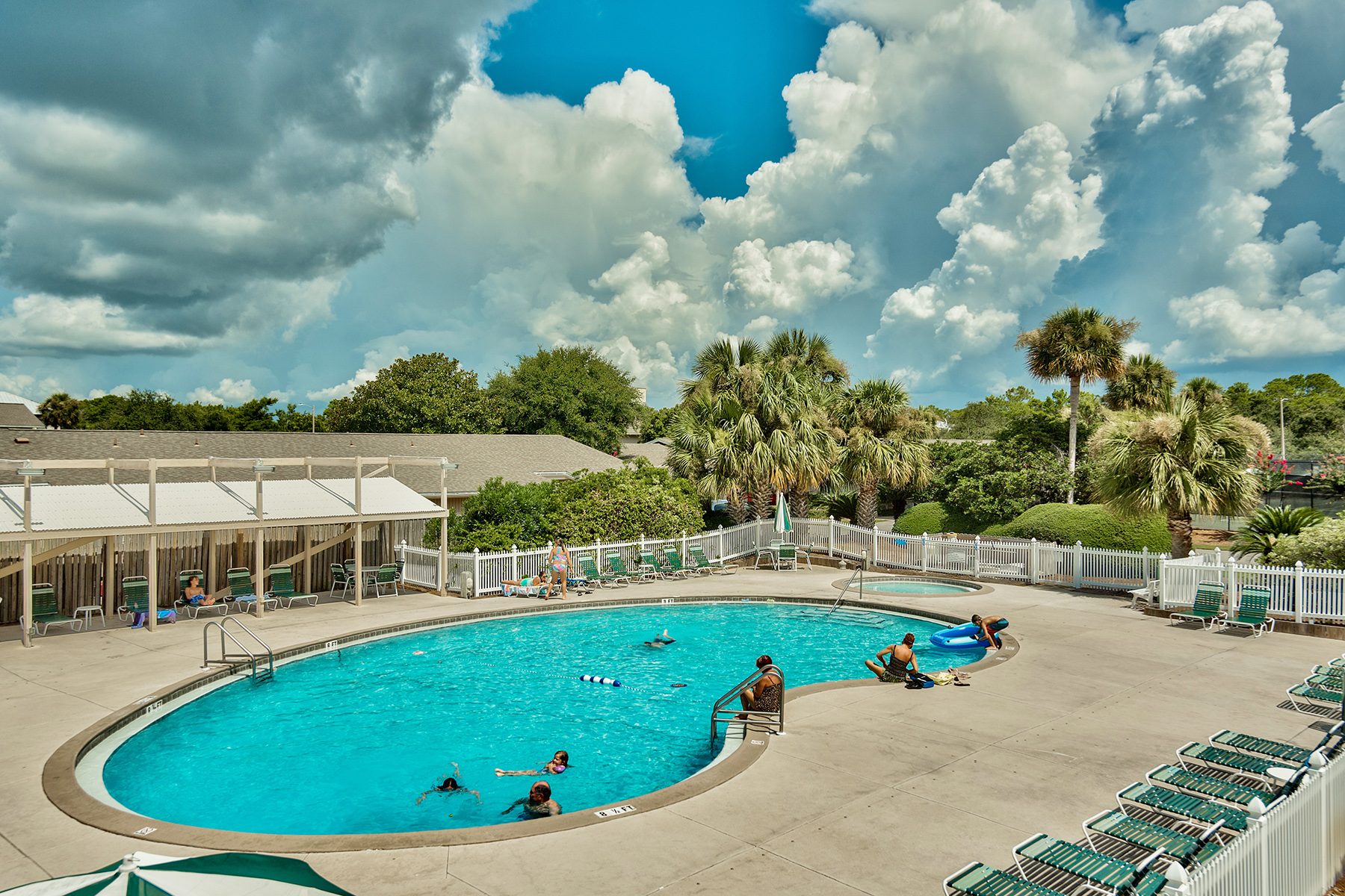 Seascape Lakefront Villa 136 43