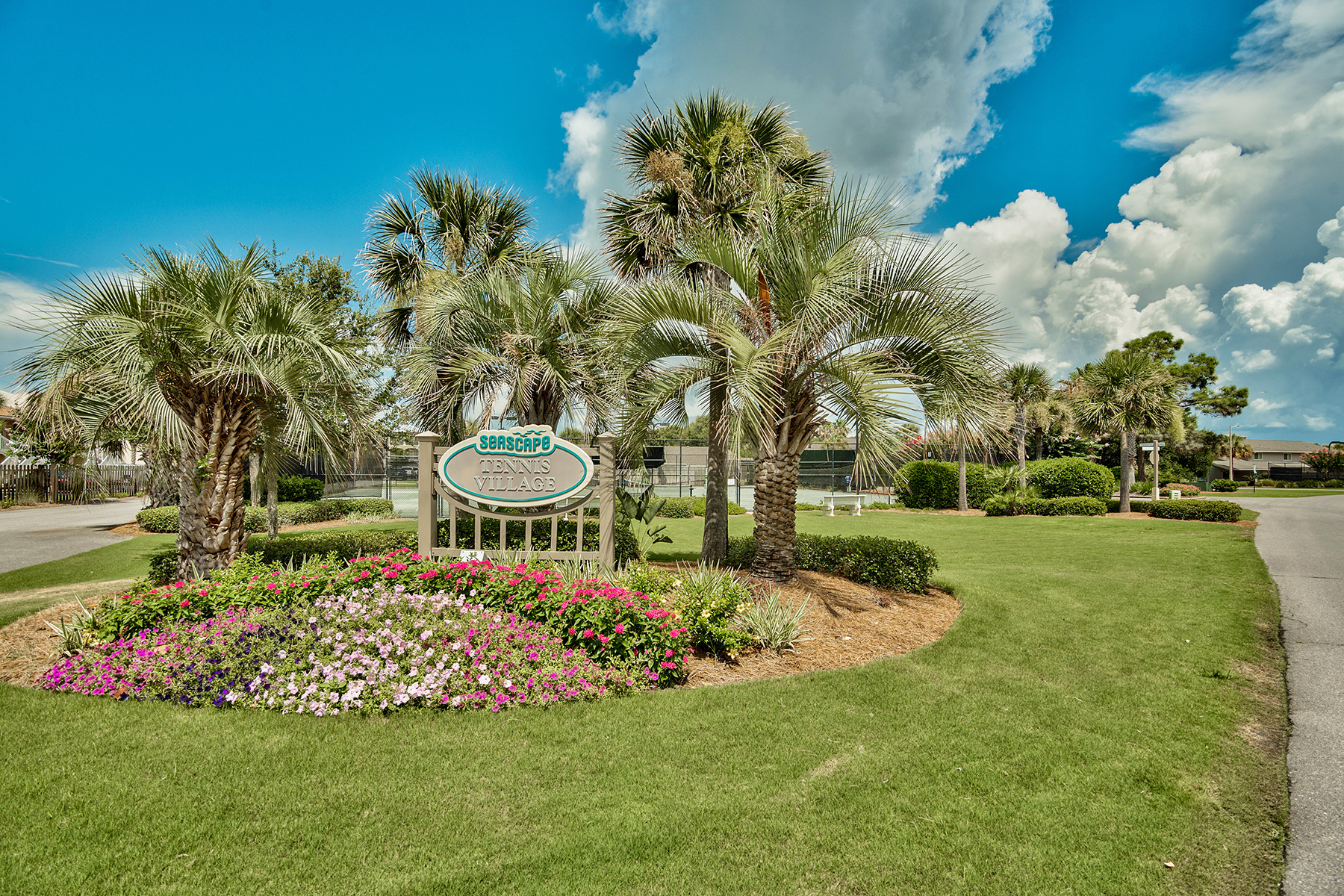 Seascape Lakefront Villa 136 47