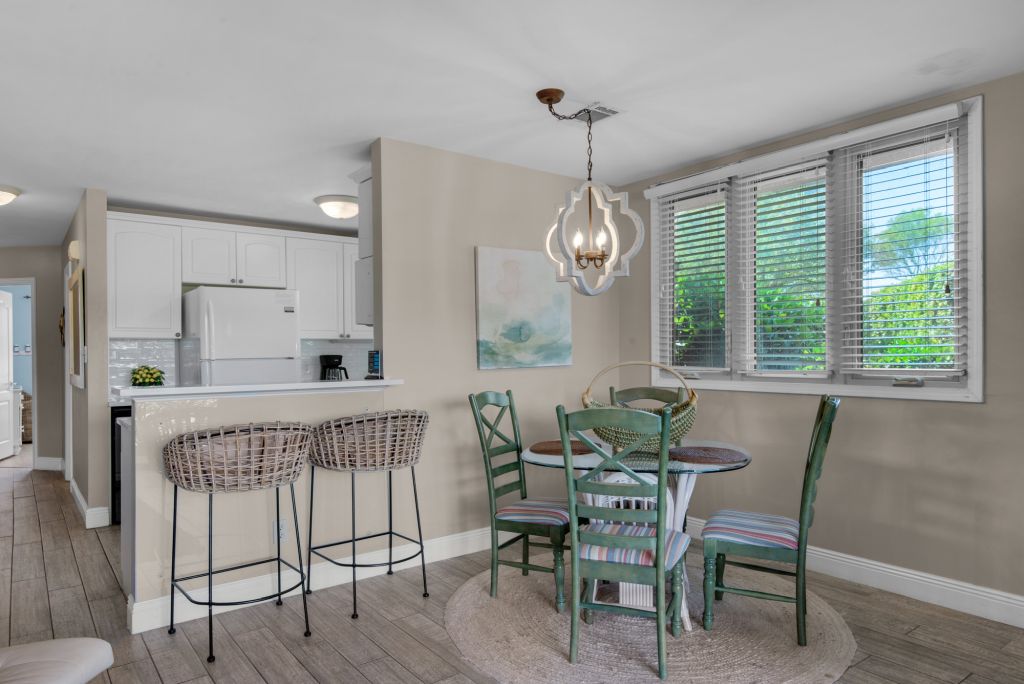 Seascape Lakefront Villa 136 9