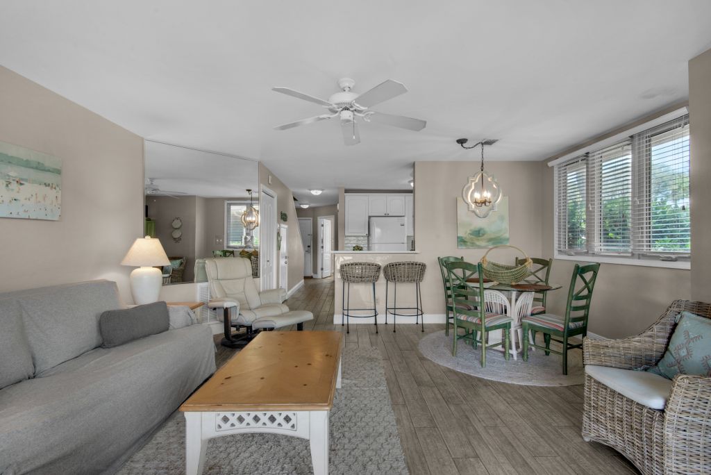 Seascape Lakefront Villa 136 6