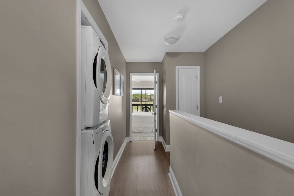 Seascape Lakefront Villa 136 24