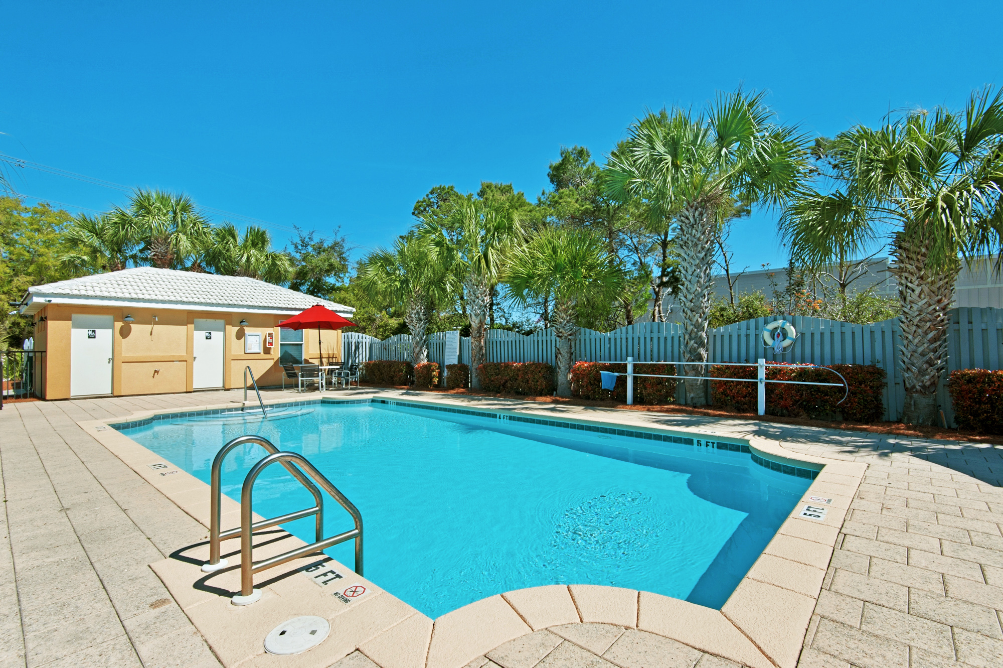 Coconut Cove 40