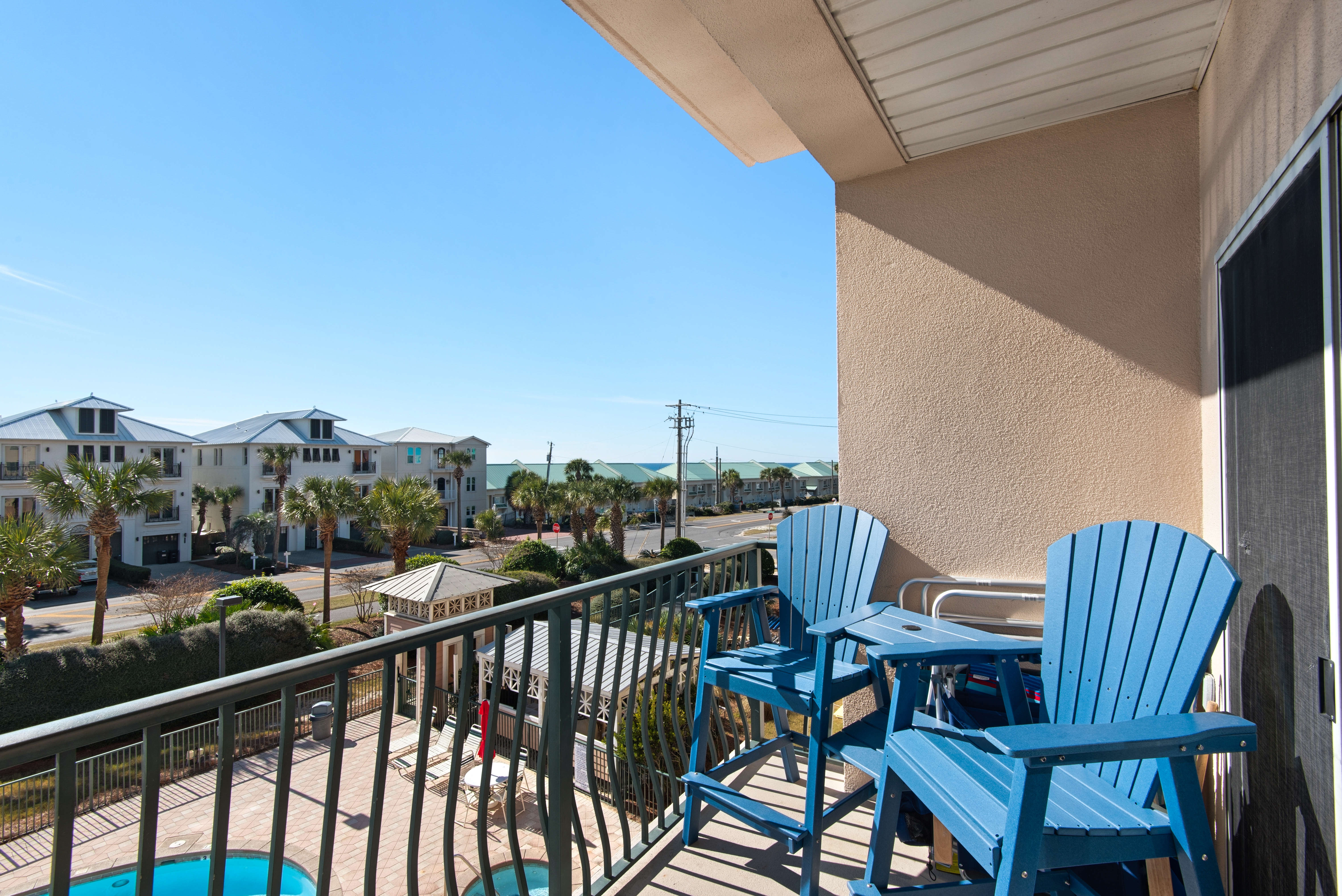 Emerald Waters 305 2