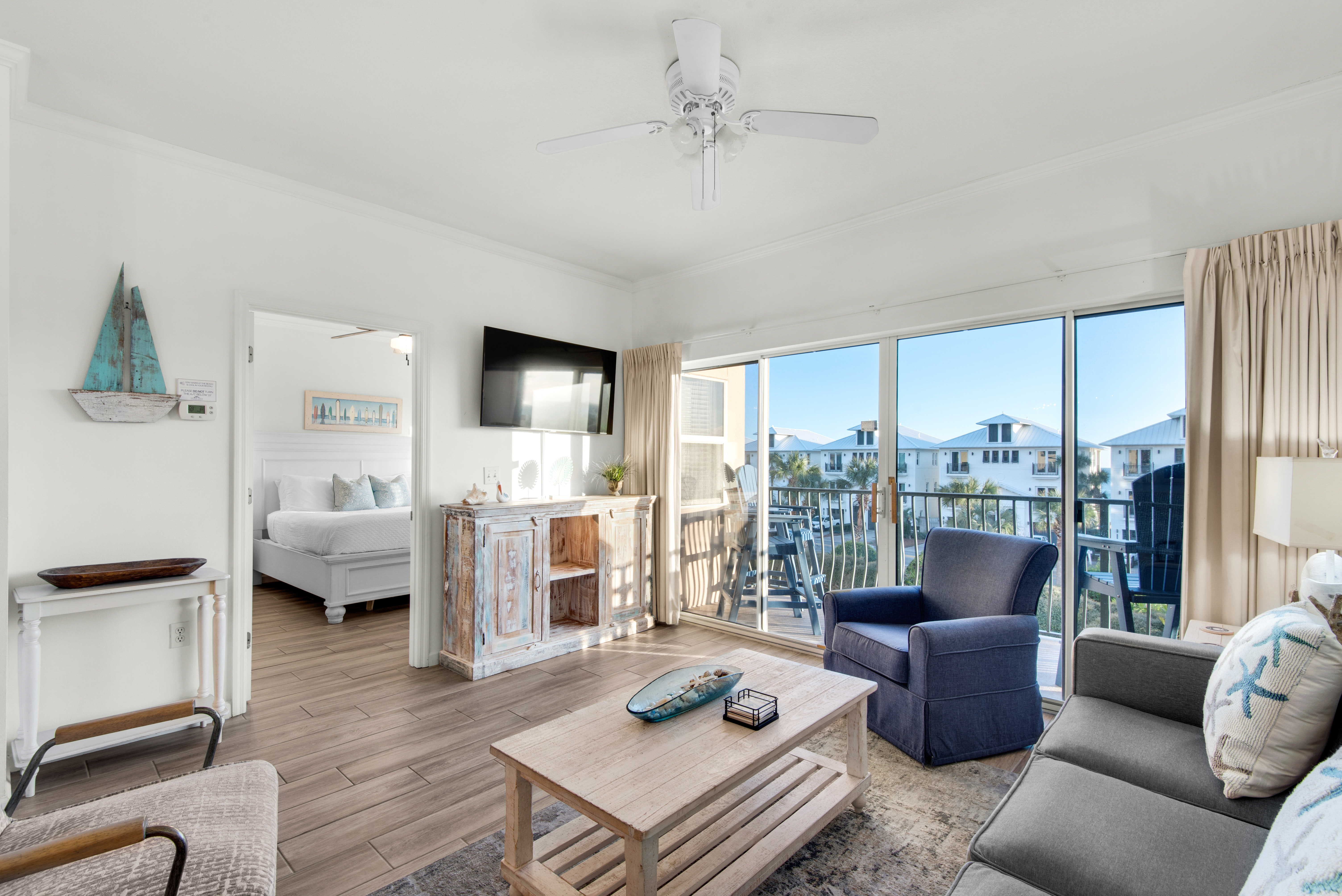 Emerald Waters 305 3