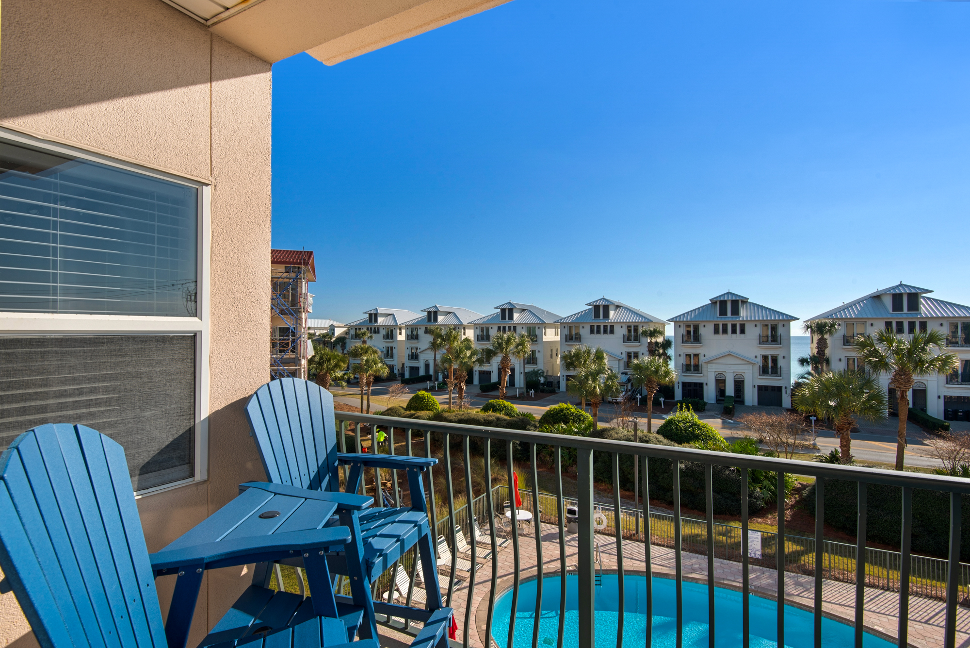 Emerald Waters 305 40