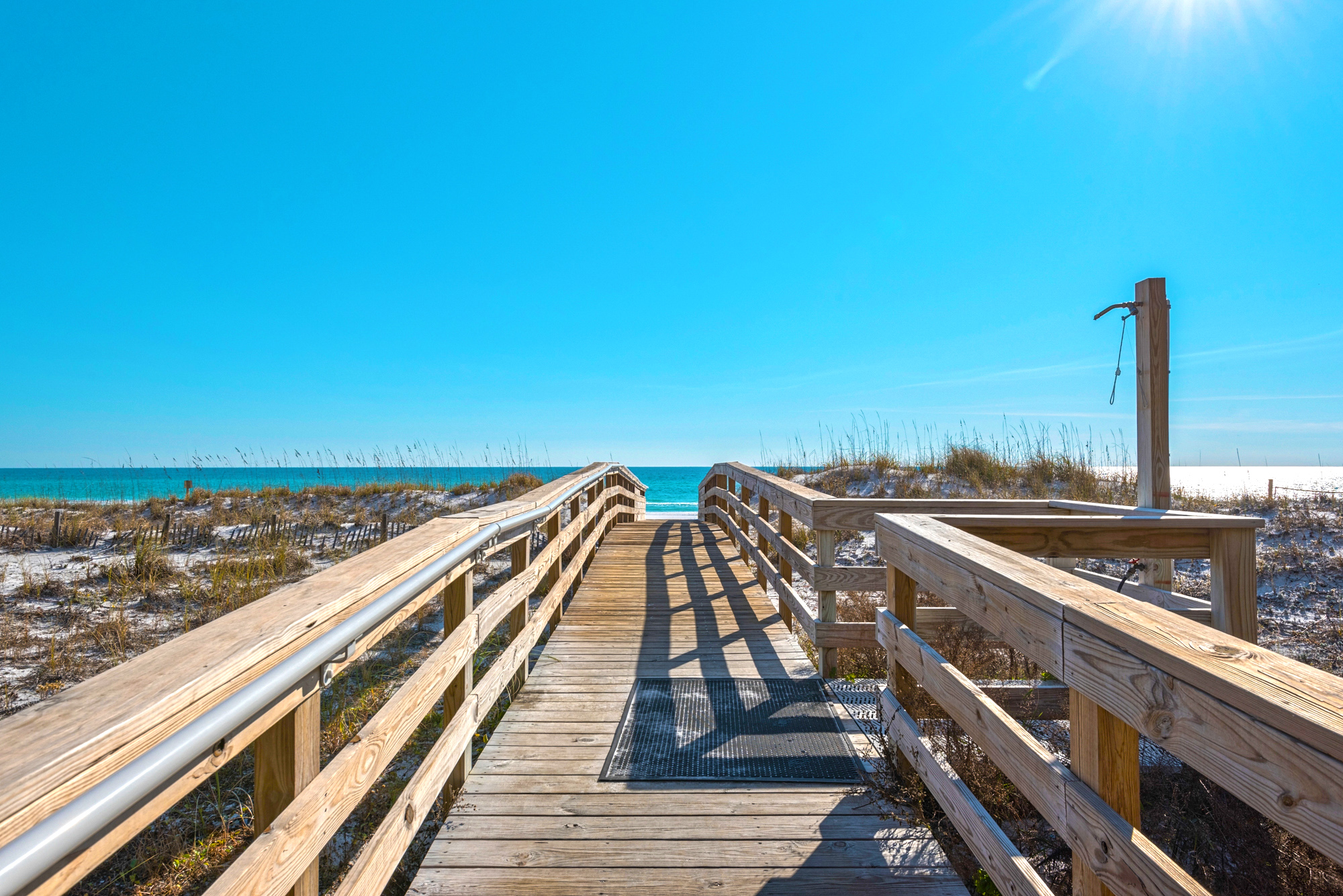 Mainsail Resort Amenities: Beach Access