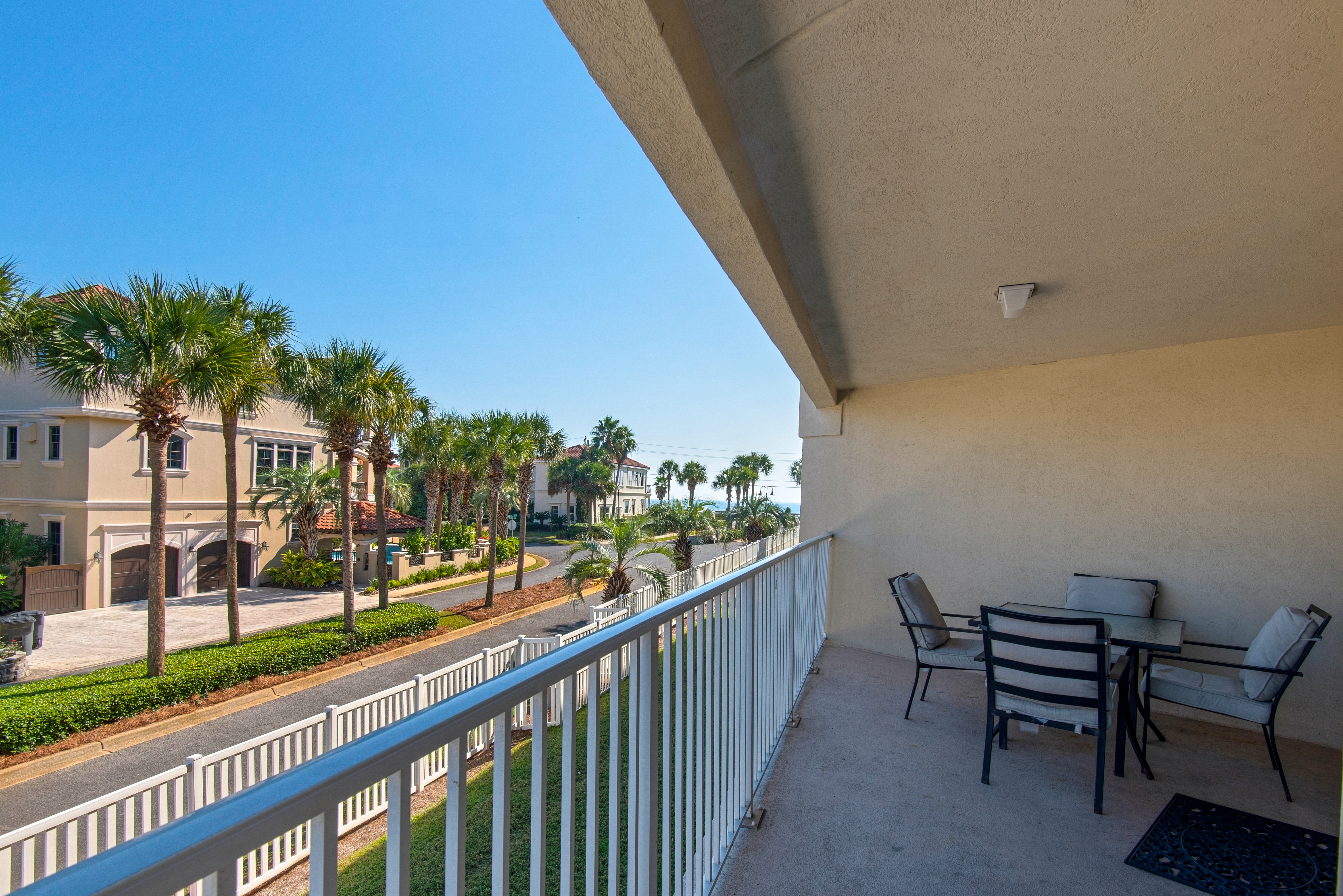 Maravilla 1204 - Balcony w/ beach view