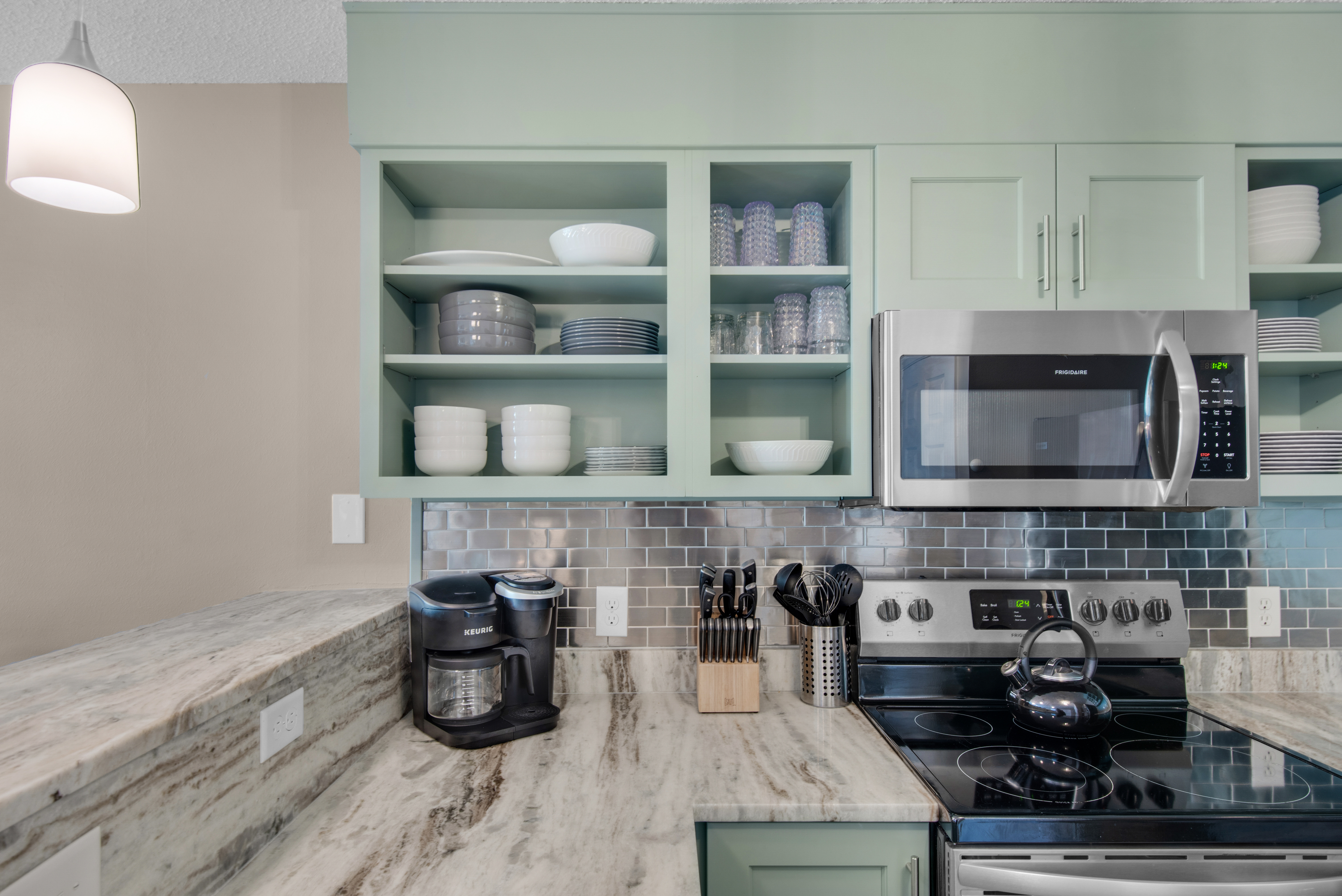 Maravilla 1204 - Kitchen are w/ stainless steel appliances