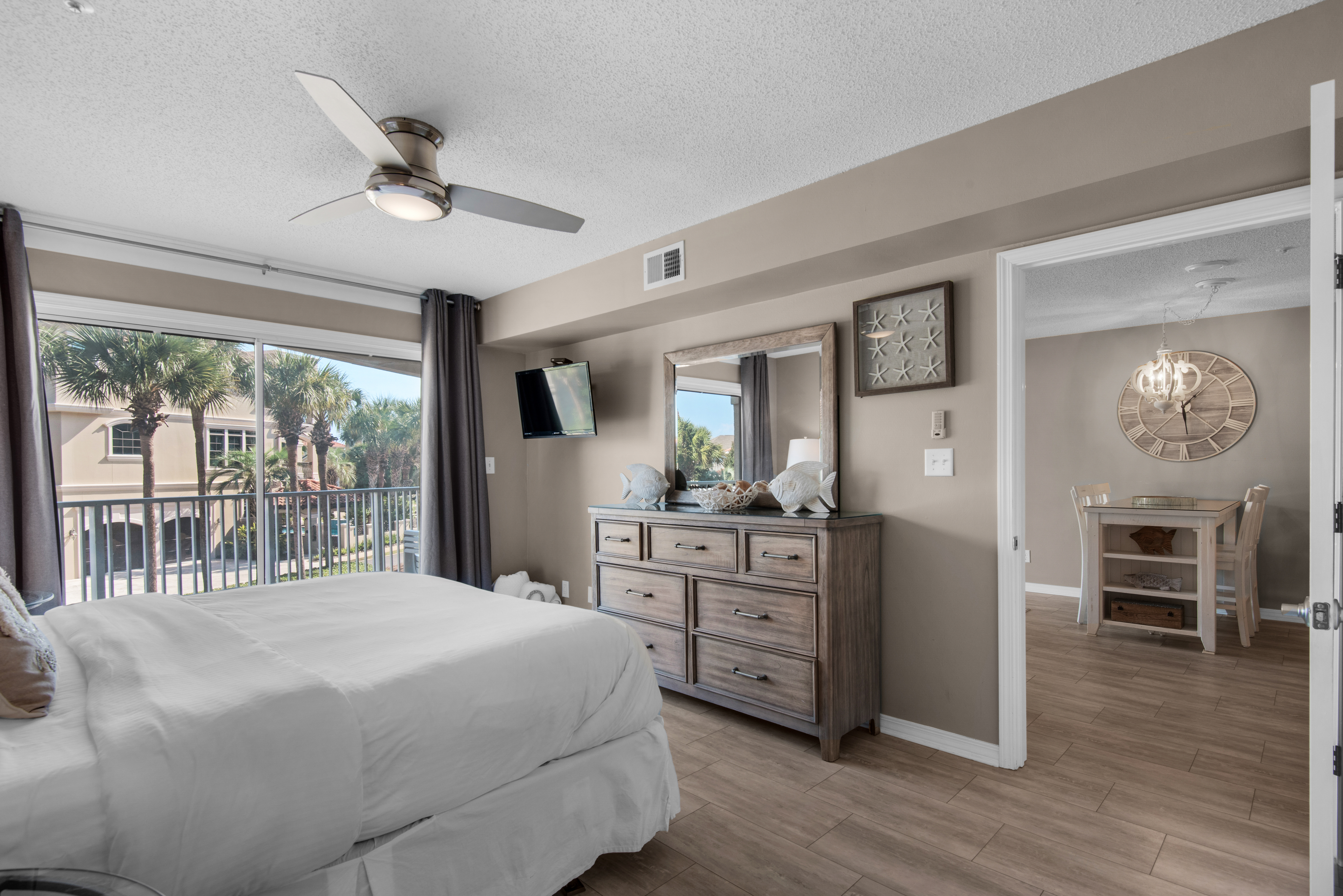 Maravilla 1204 - Master king suite w/ balcony view and HDTV