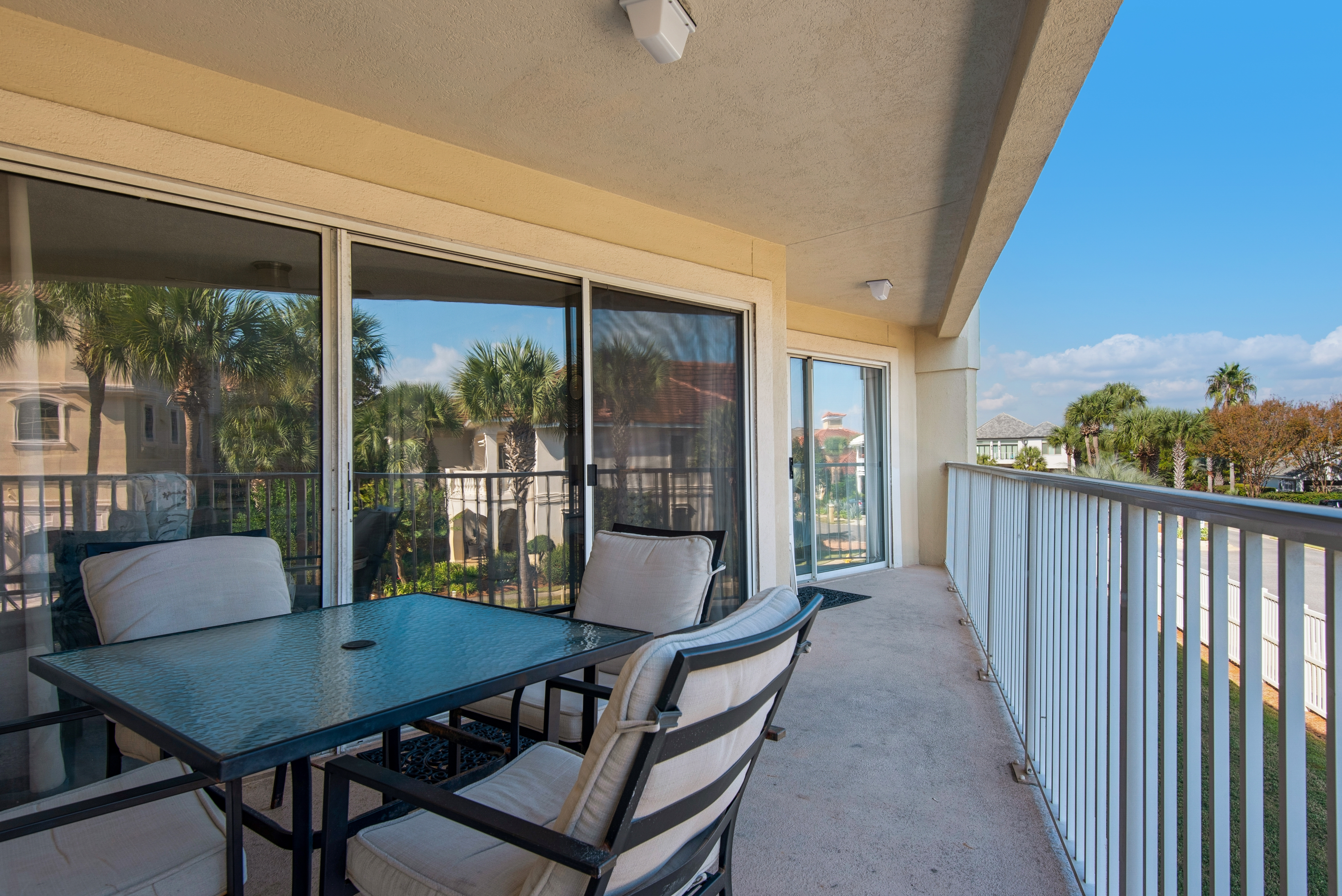 Maravilla 1204 - Balcony w/ beach view