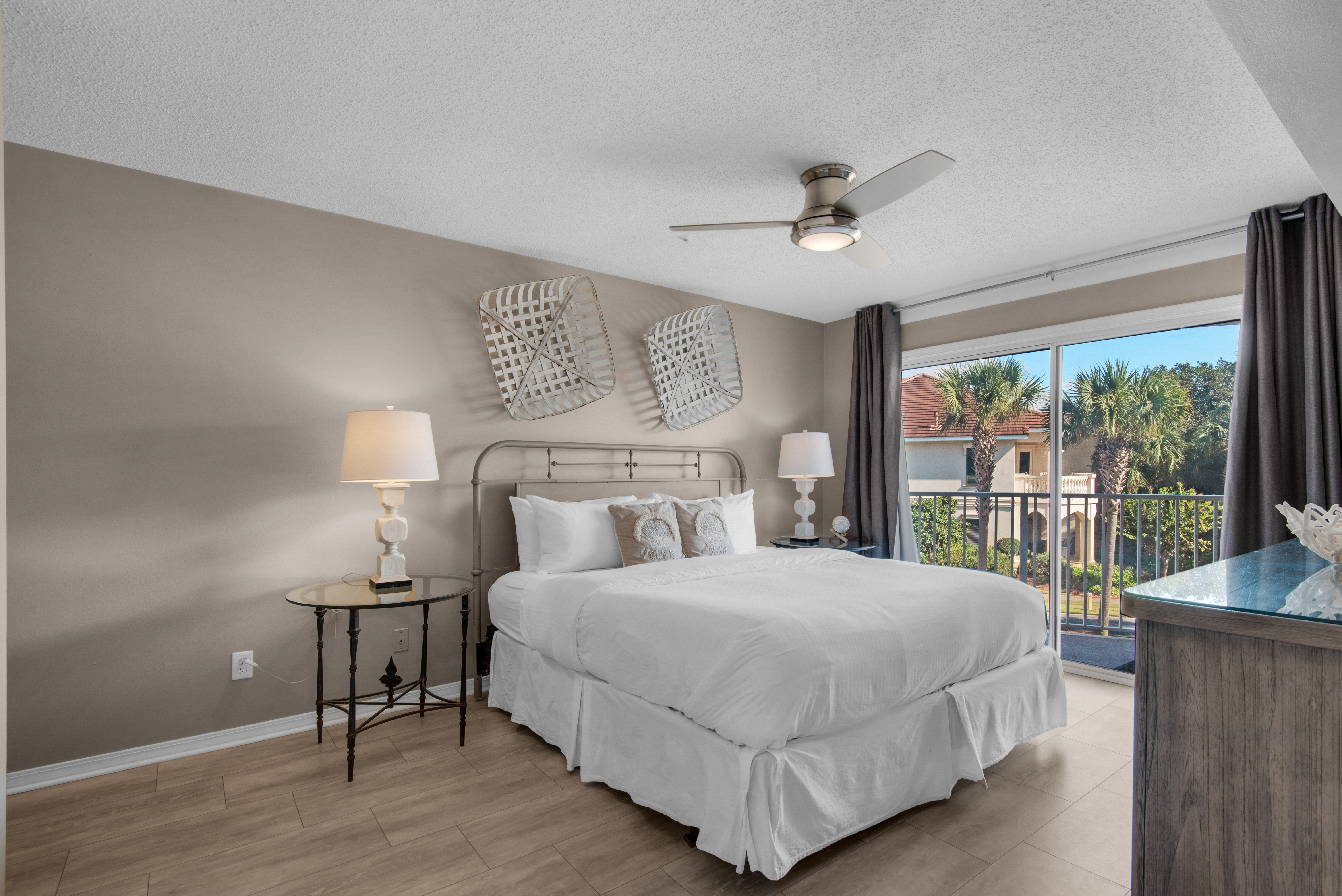 Maravilla 1204 - Master king suite w/ balcony view and HDTV