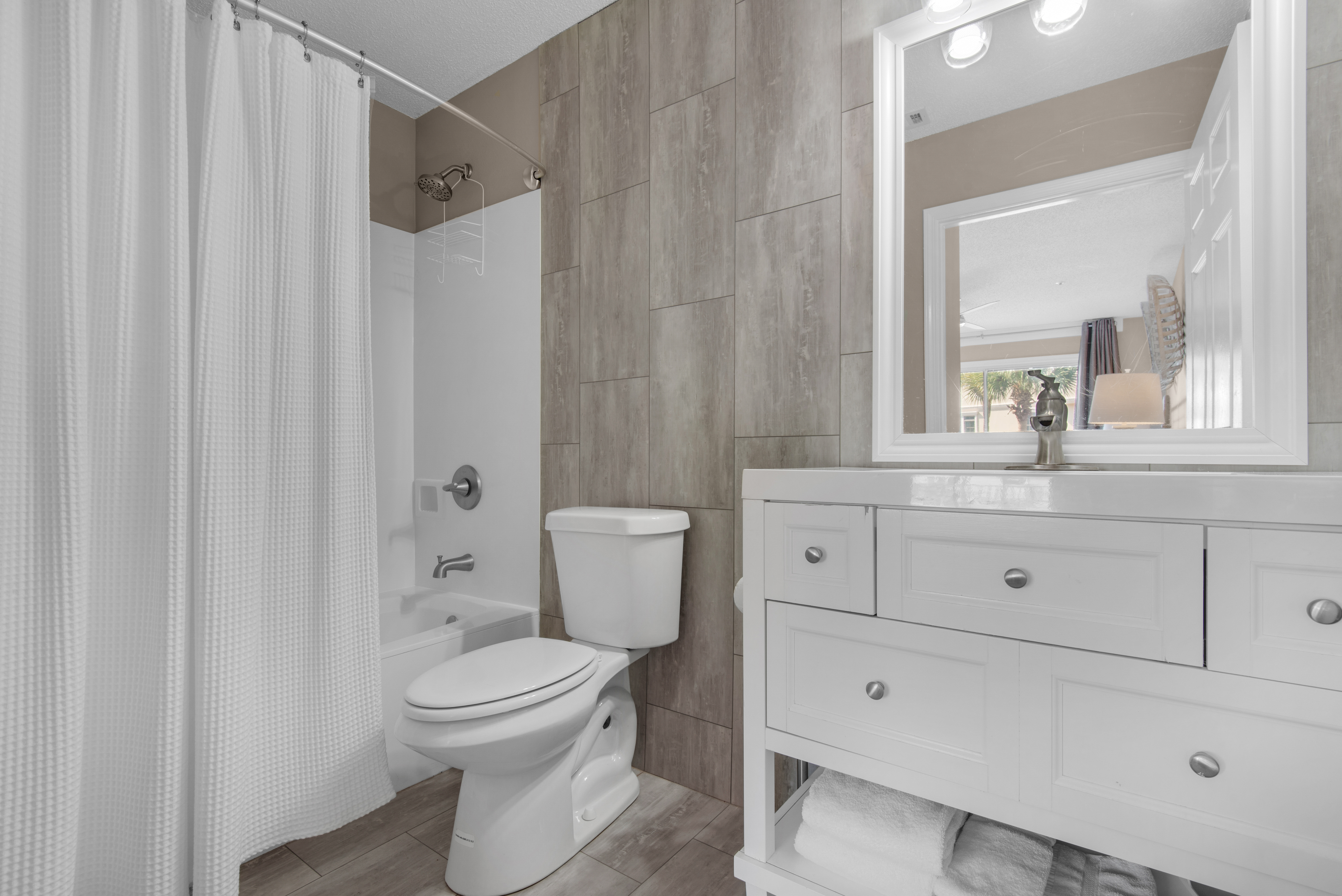 Maravilla 1204 - Master bath w/ shower/tub double
