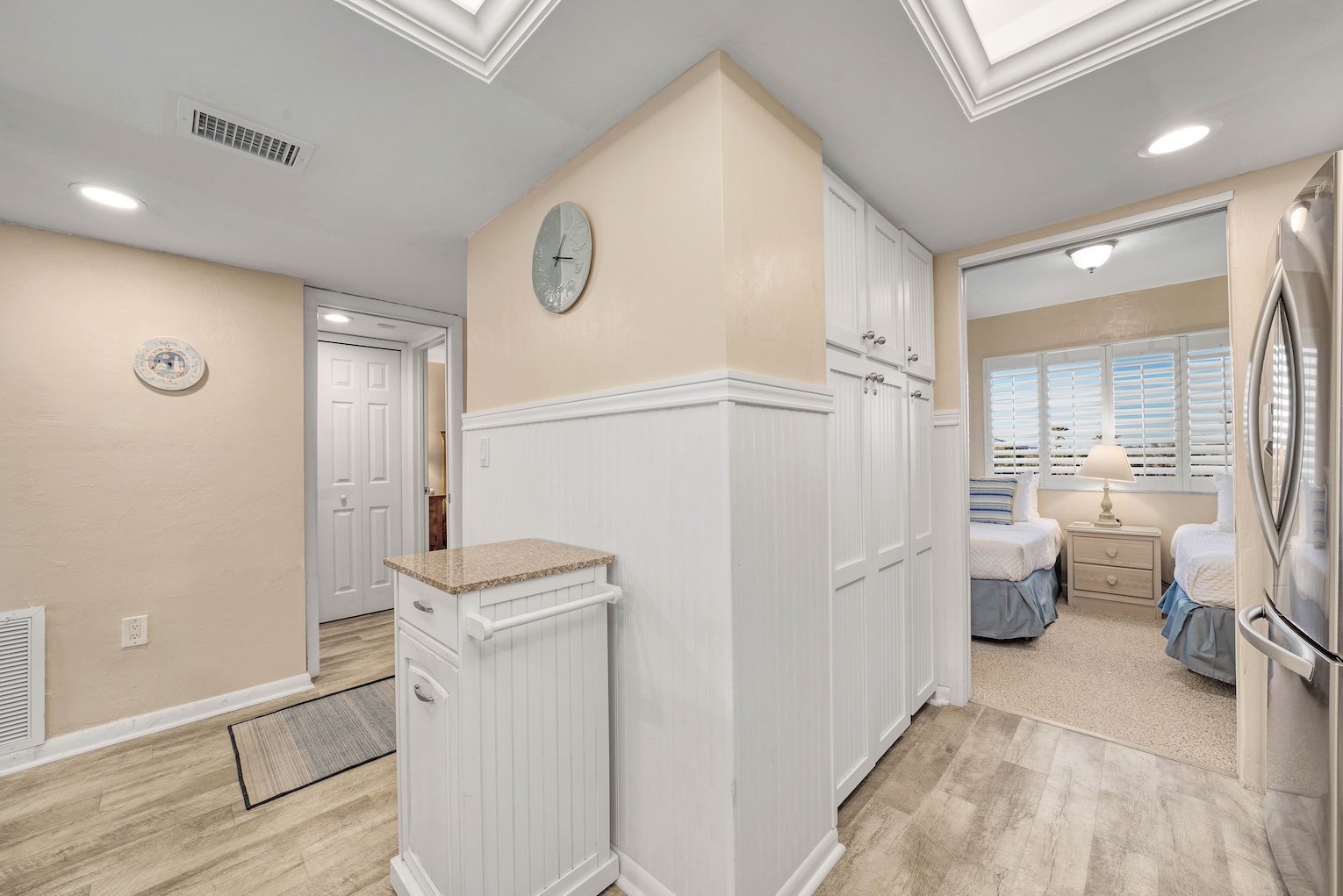 Compass Point 182 12