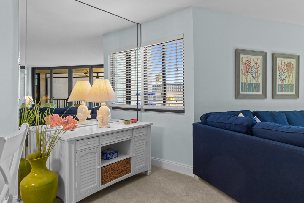 Compass Point 212 11