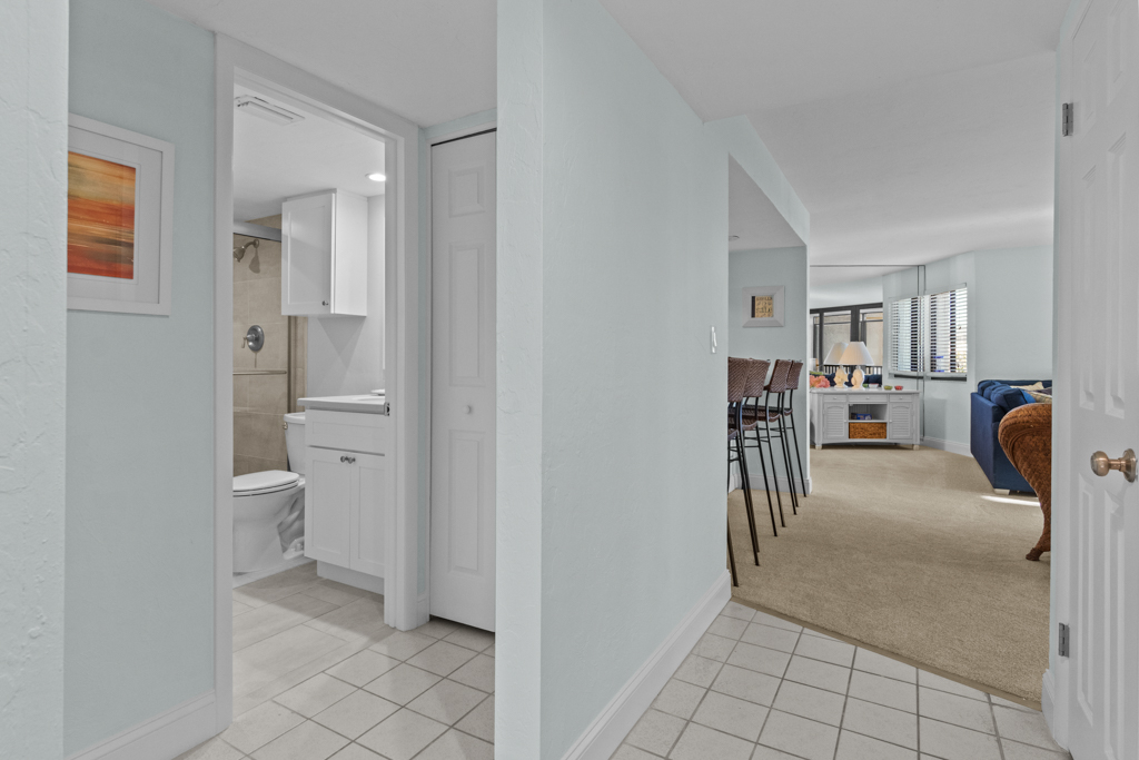 Compass Point 212 22