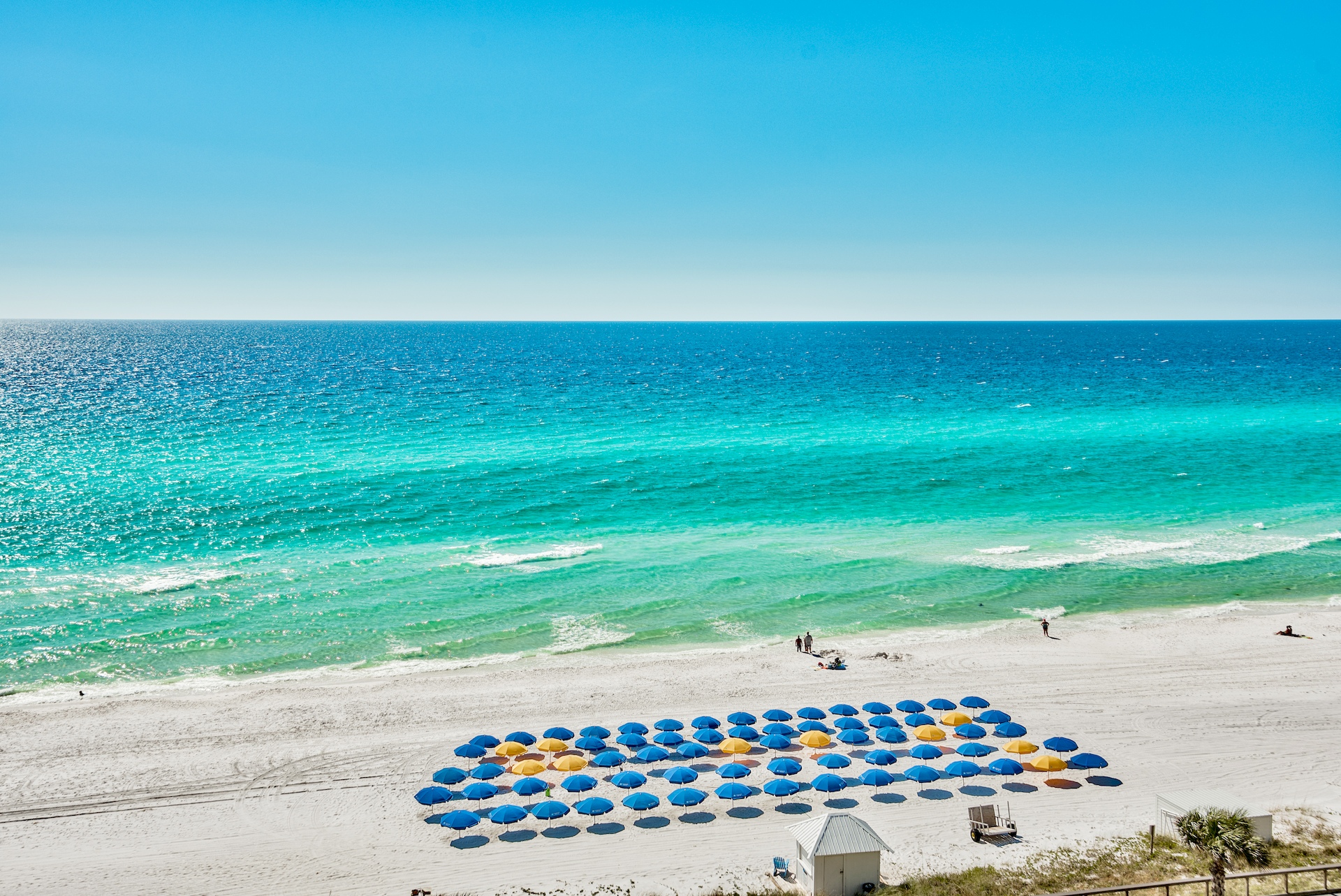 Majestic Sun 905B Located Directly Across From Beach