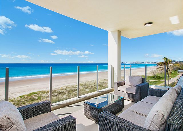 Azure 4 - Absolute Beachfront