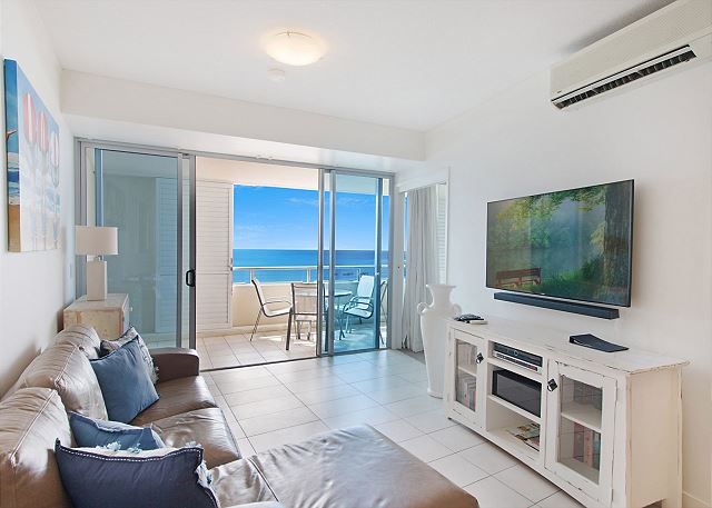 Blue C 1304 - Coolangatta Beachfront!