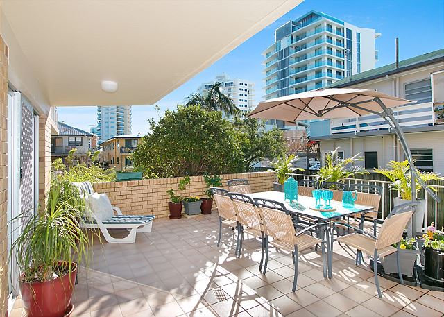Kirra Beachside - Central Kirra!