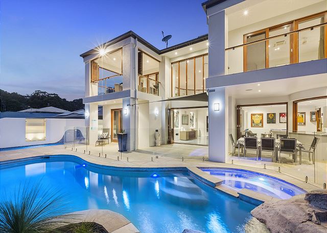 Endless Summer - Waterfront Opulence