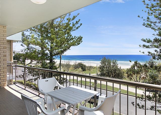 Athanna 8 - Bilinga/ North Kirra Beachfront