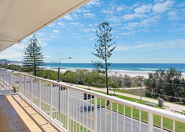 Longbeach 11 - Bilinga/ North Kirra Beachfront