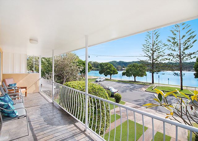 Crystal Waters - Palm Beach Waterfront