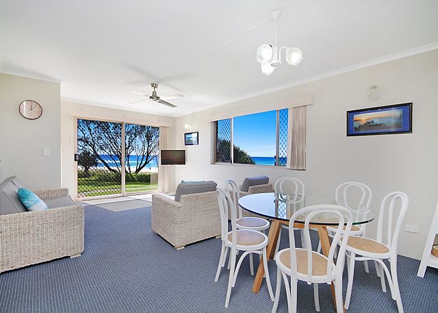 Pacific Gables 1 - Absolute Beachfront
